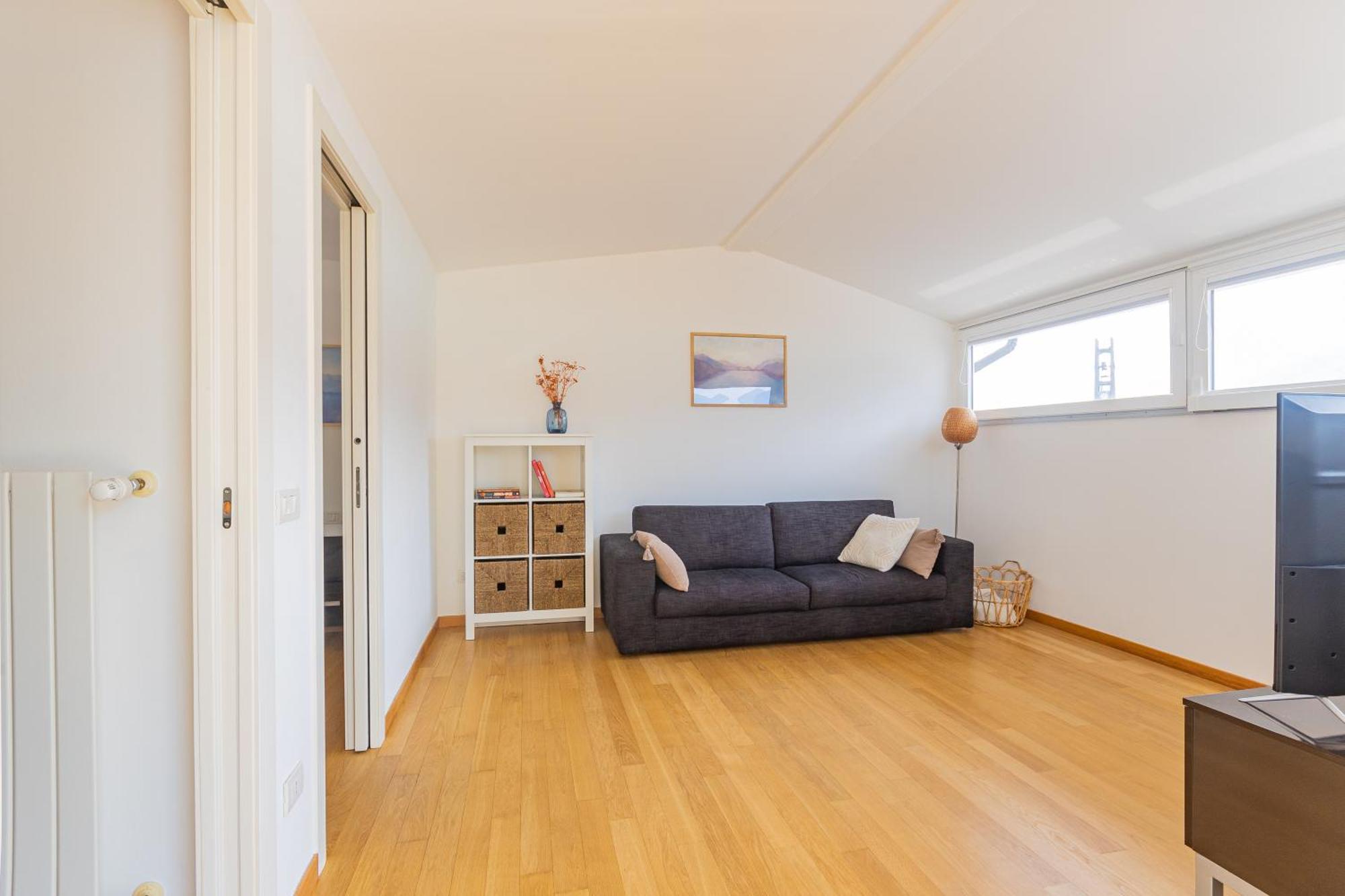 Casa Madlen - Bright Attic With Marvelous View Apartment Campione d'Italia Exterior photo
